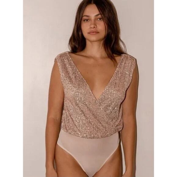 Lulus Evening of Wonder Bodysuit Gold Sequin Cowl Back NWT M - Picture 1 of 11